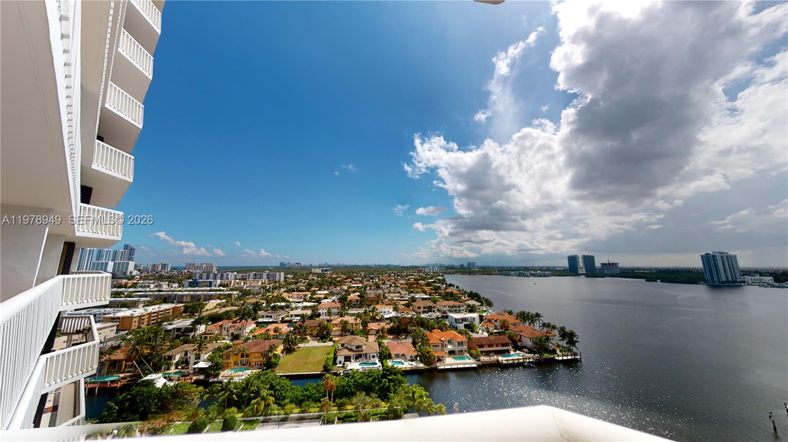 1000 W Island Blvd #1812, Aventura FL 33160