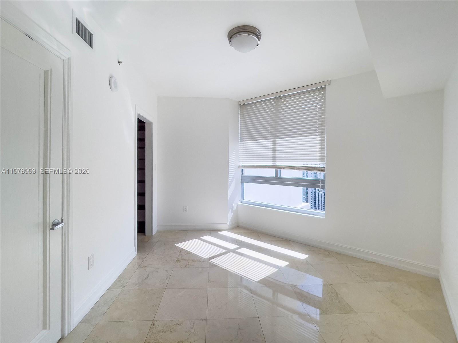 350 S Miami Ave #3910, Miami FL 33130
