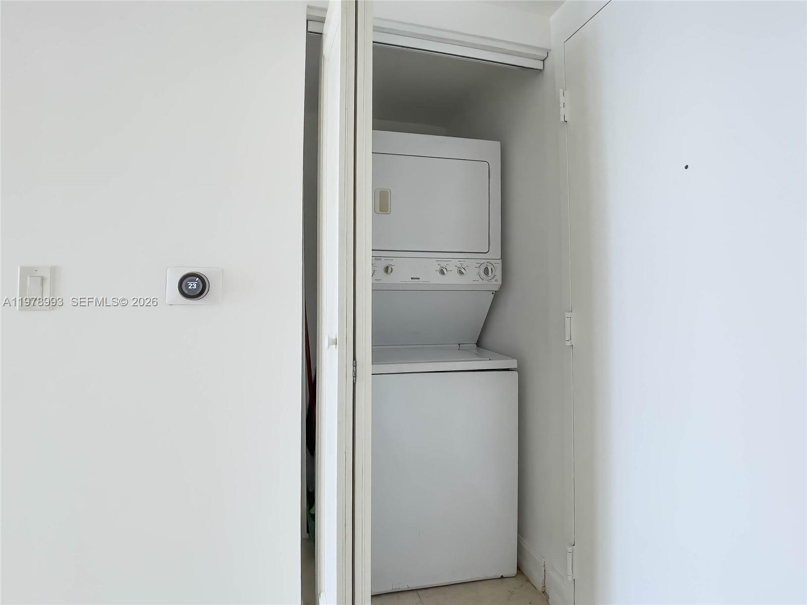 350 S Miami Ave #3910, Miami FL 33130