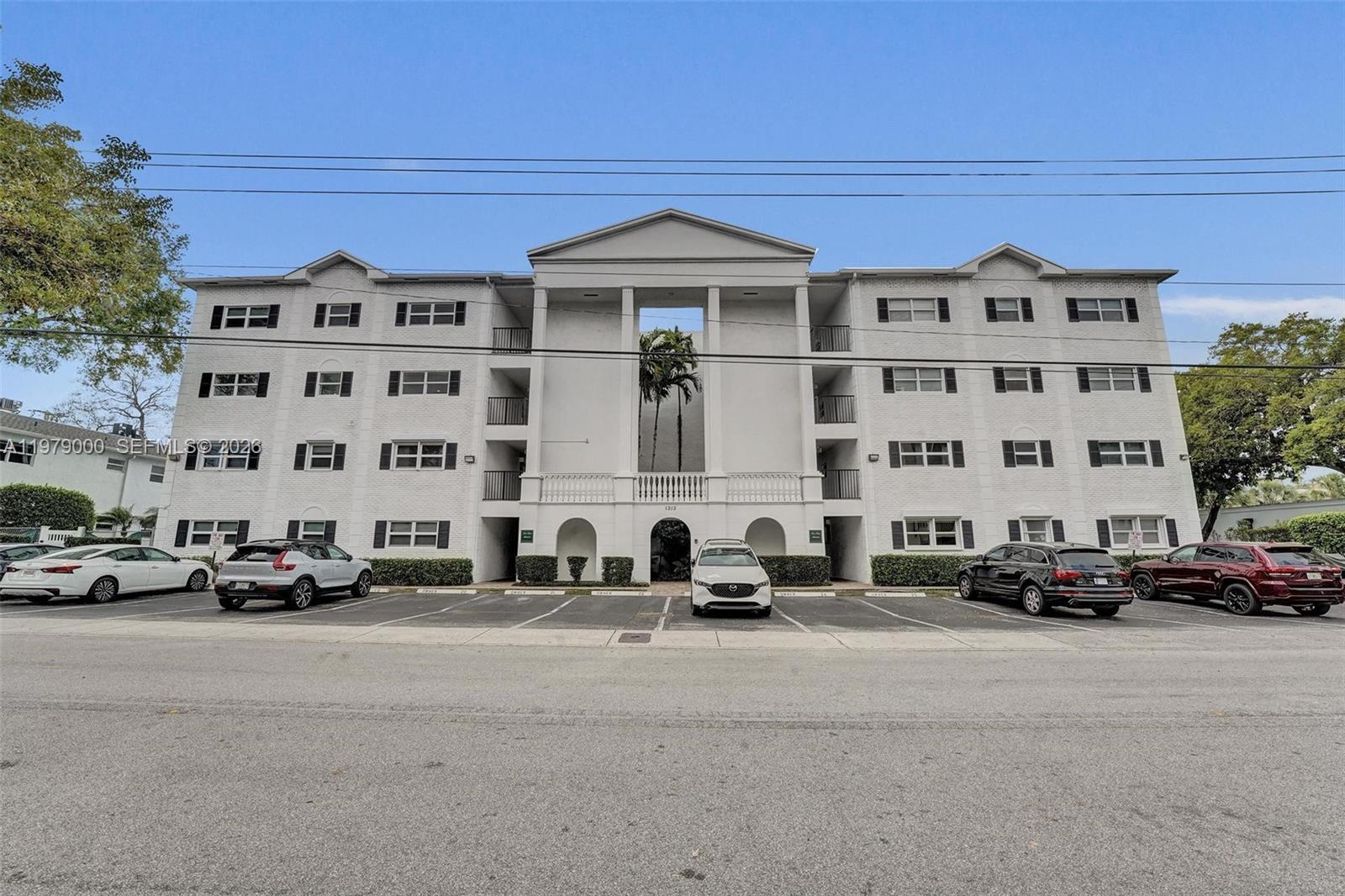1212 SE 2nd Ct #301, Fort Lauderdale FL 33301