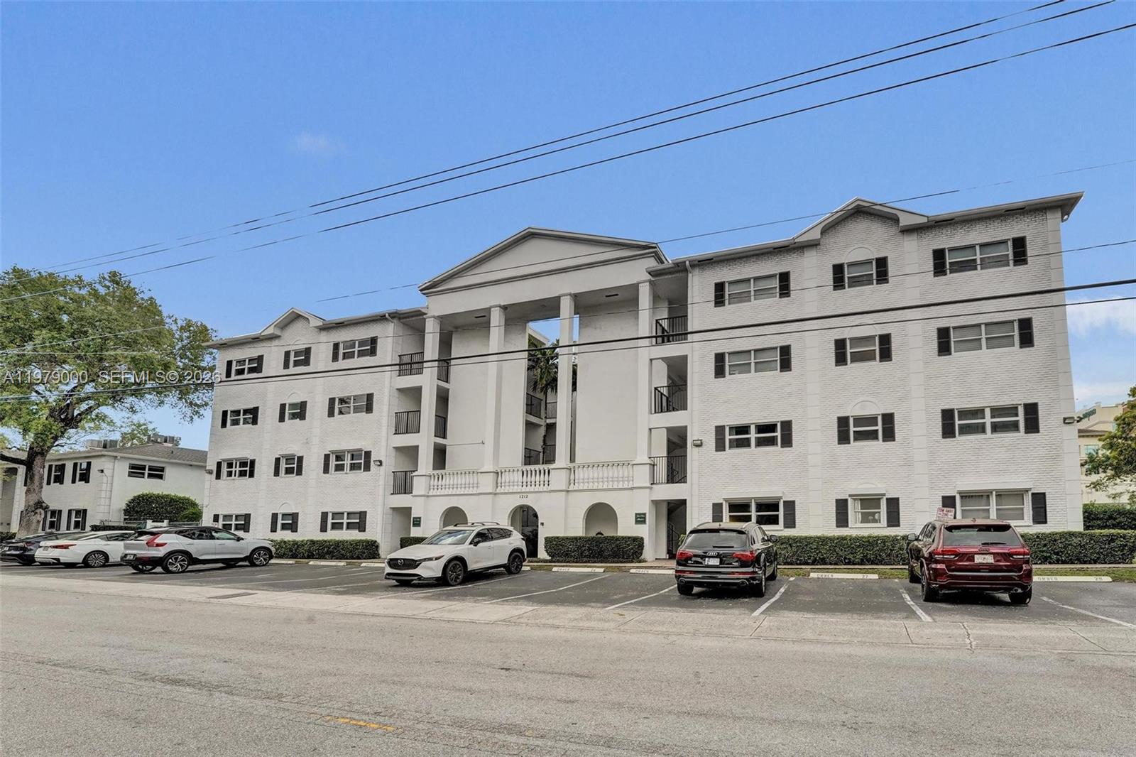 1212 SE 2nd Ct #301, Fort Lauderdale FL 33301