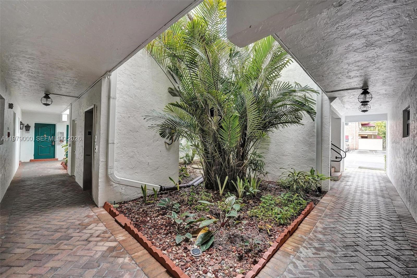 1212 SE 2nd Ct #301, Fort Lauderdale FL 33301