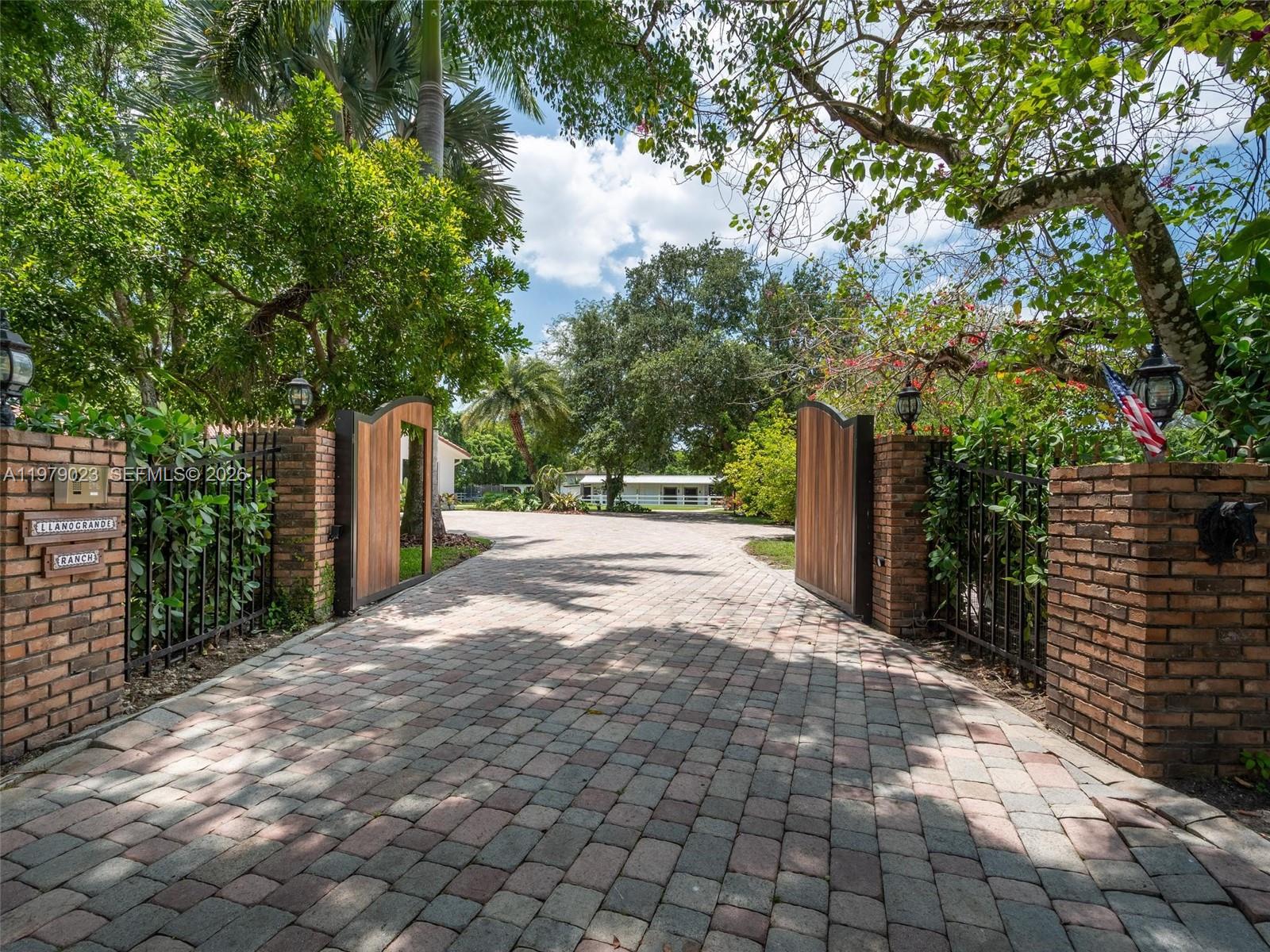 17220 SW 46th St, Southwest Ranches FL 33331