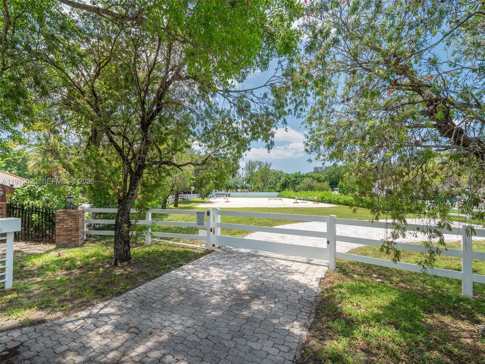 17220 SW 46th St, Southwest Ranches FL 33331