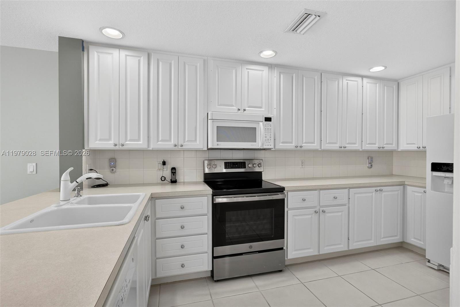 4022 Parkside Dr, Jupiter FL 33458