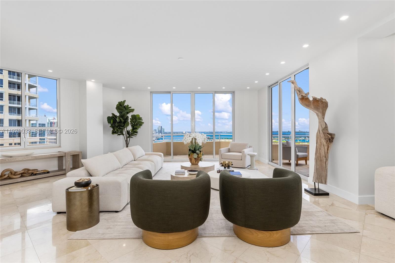 808 Brickell Key Dr #3901, Miami FL 33131