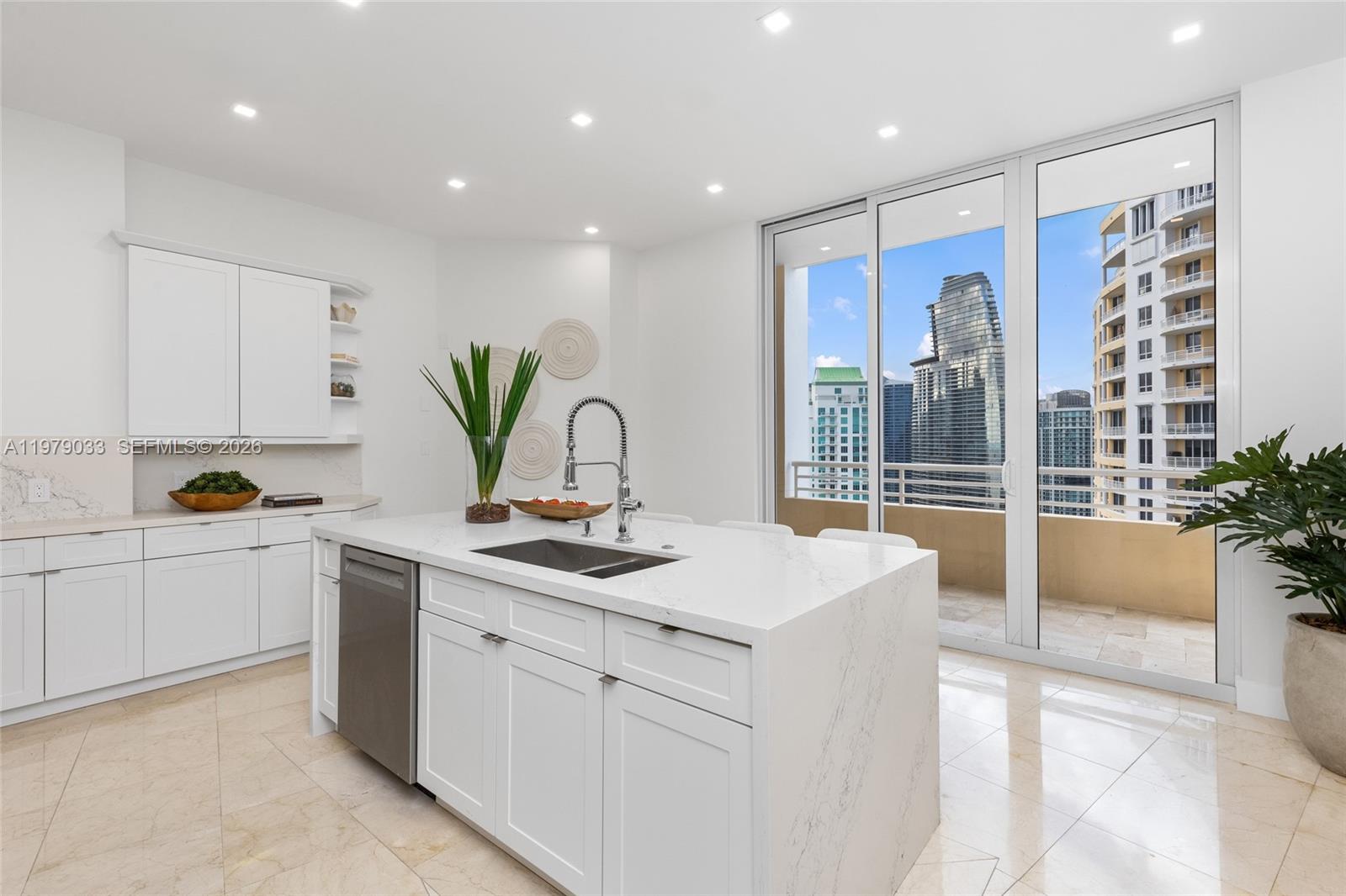 808 Brickell Key Dr #3901, Miami FL 33131