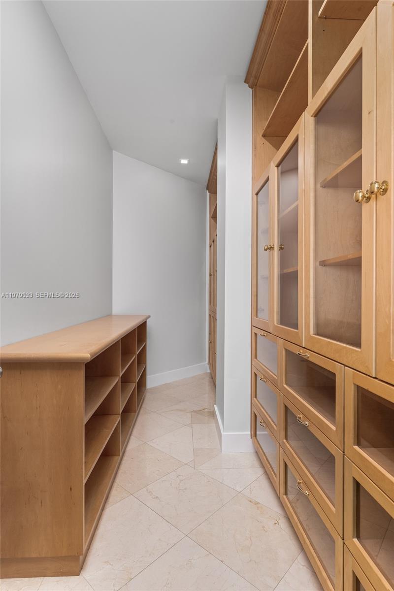 808 Brickell Key Dr #3901, Miami FL 33131