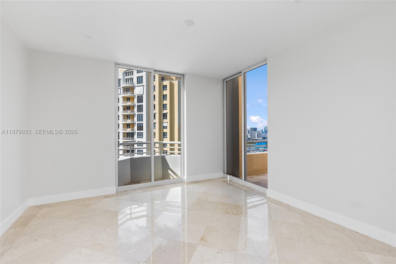 808 Brickell Key Dr #3901, Miami FL 33131
