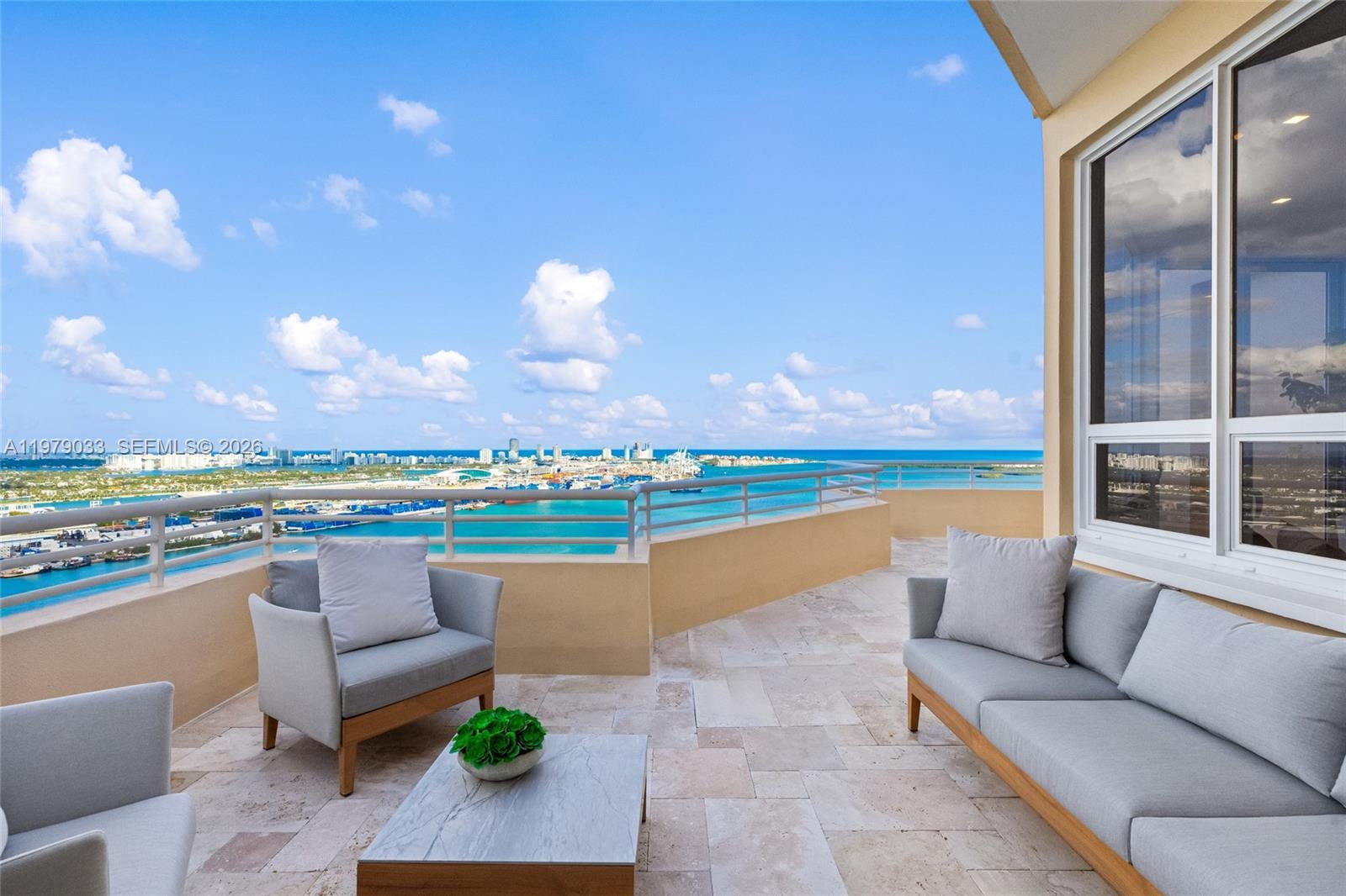 808 Brickell Key Dr #3901, Miami FL 33131
