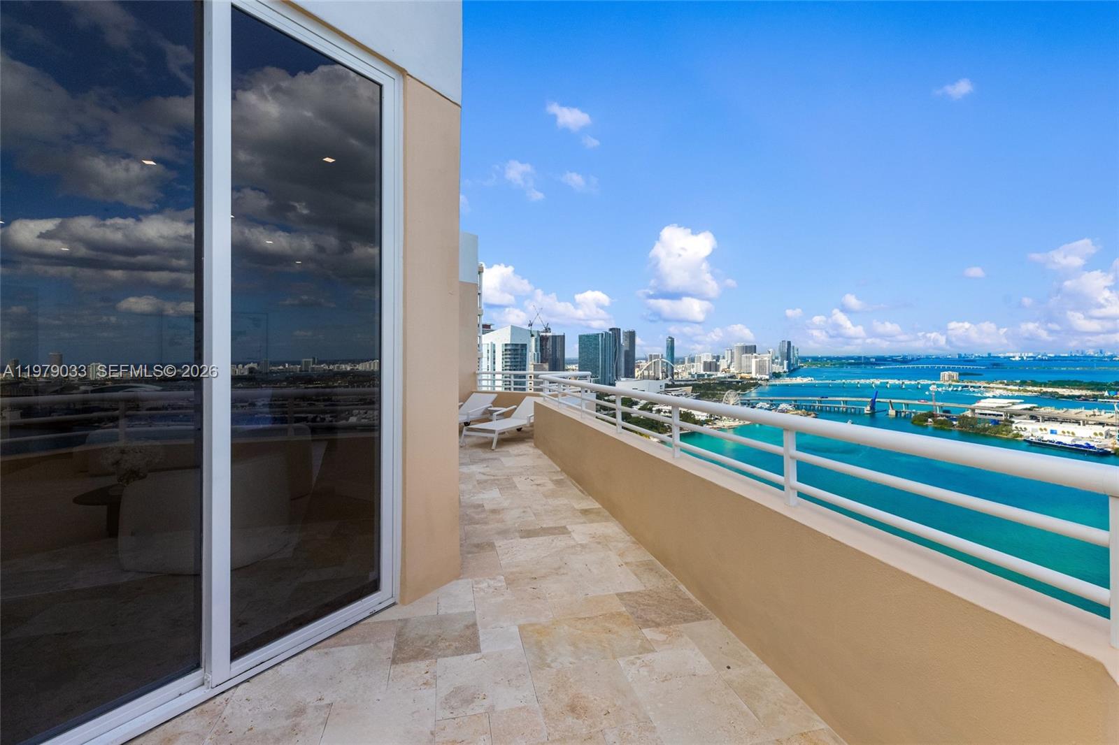 808 Brickell Key Dr #3901, Miami FL 33131