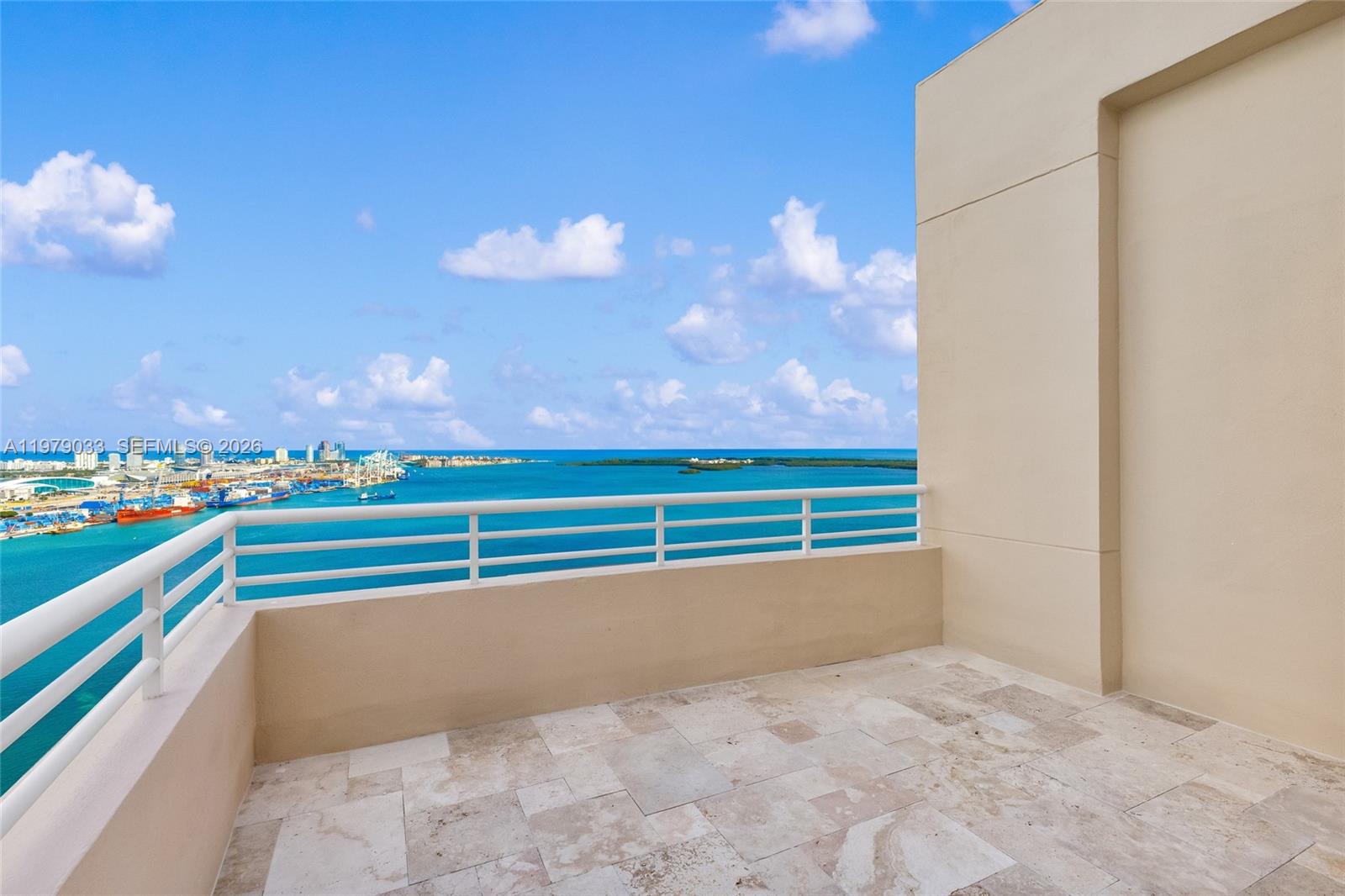 808 Brickell Key Dr #3901, Miami FL 33131