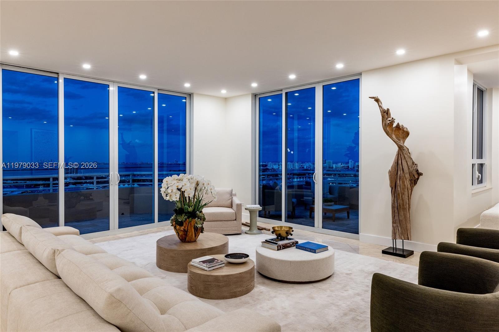 808 Brickell Key Dr #3901, Miami FL 33131