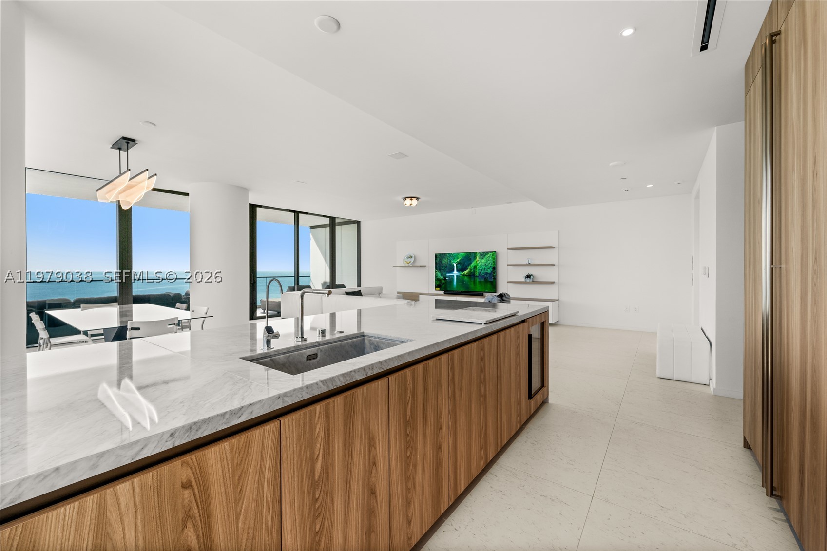 2000 S Ocean Dr #8A, Hallandale Beach FL 33009