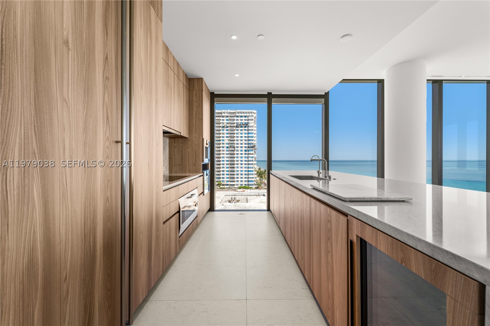 2000 S Ocean Dr #8A, Hallandale Beach FL 33009