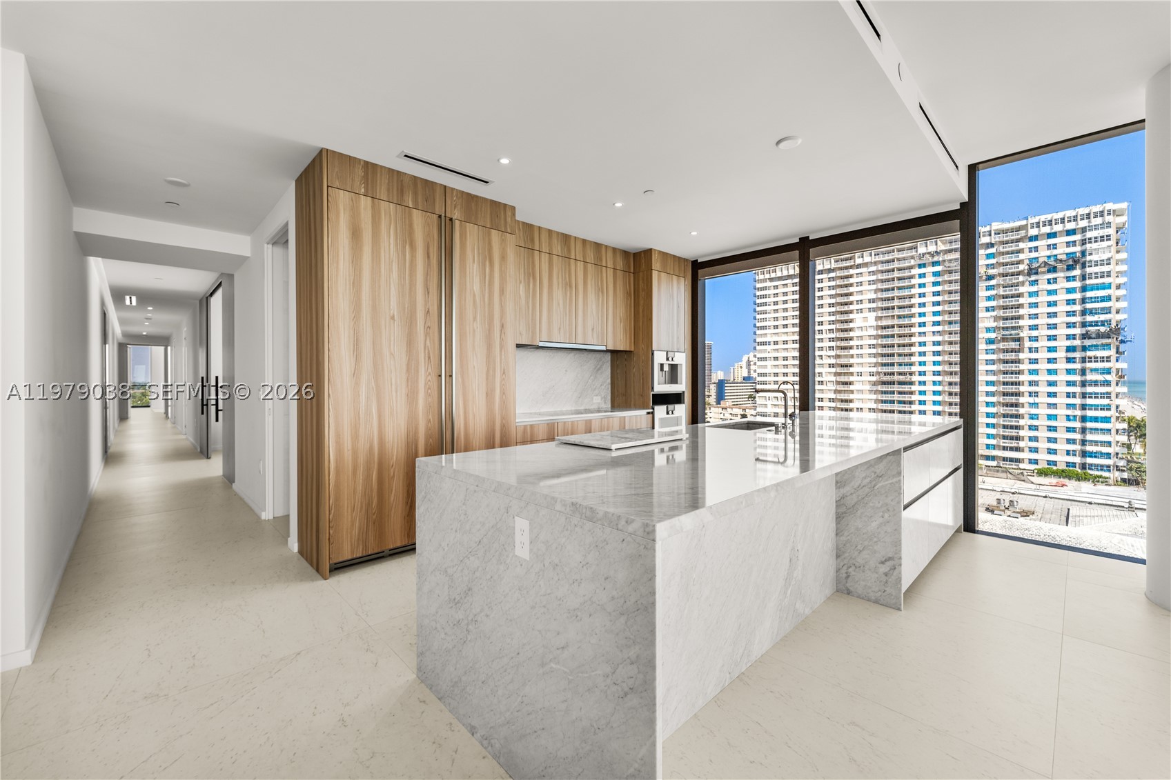 2000 S Ocean Dr #8A, Hallandale Beach FL 33009