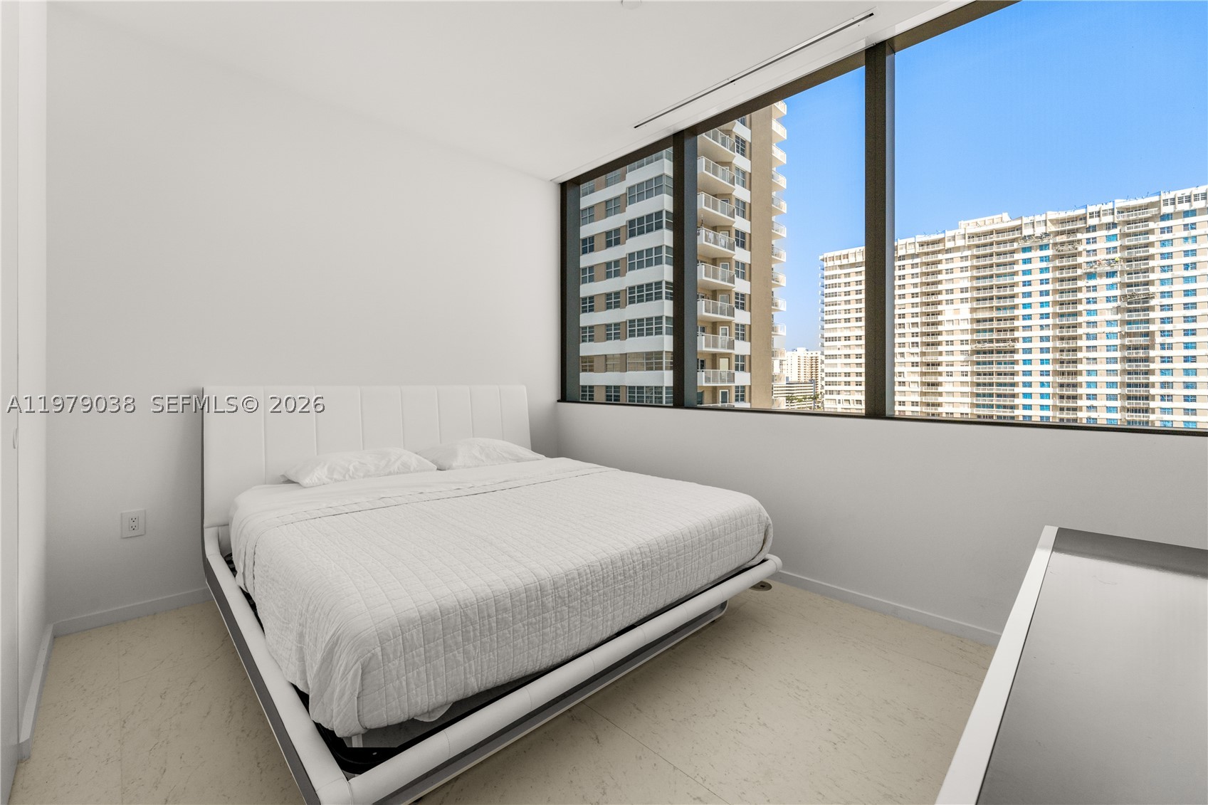 2000 S Ocean Dr #8A, Hallandale Beach FL 33009