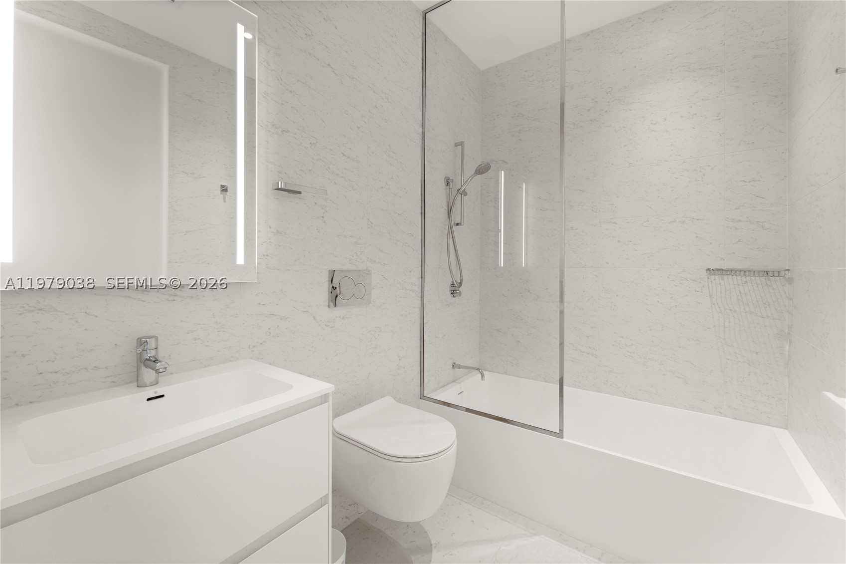 2000 S Ocean Dr #8A, Hallandale Beach FL 33009