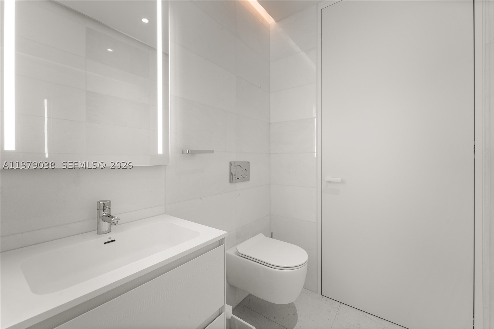 2000 S Ocean Dr #8A, Hallandale Beach FL 33009