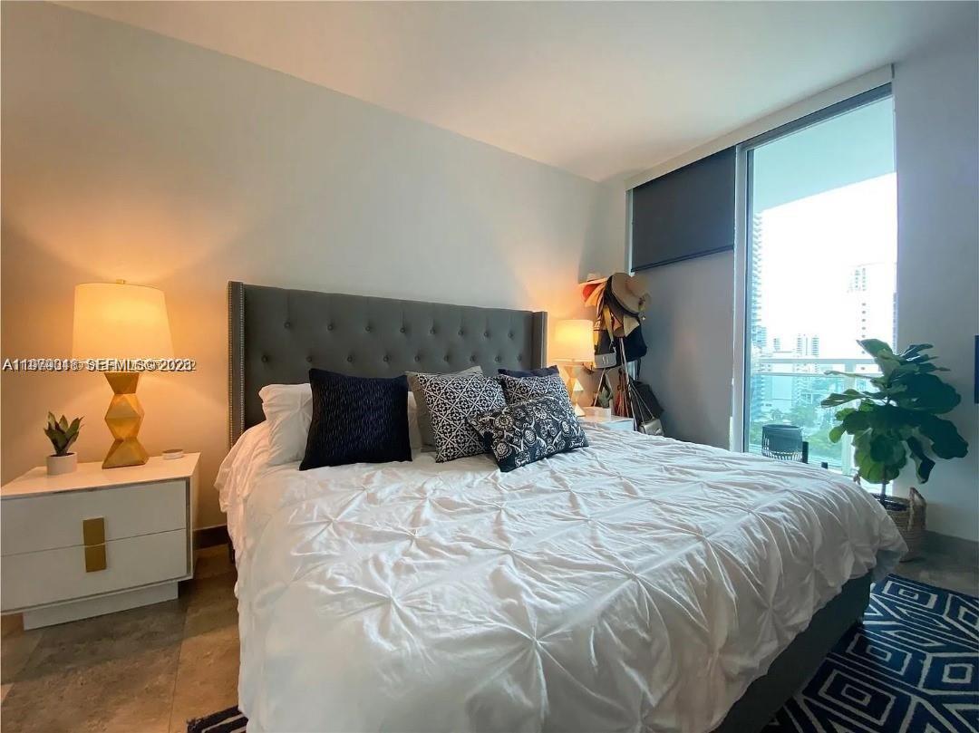 951 Brickell Ave #1205, Miami FL 33131