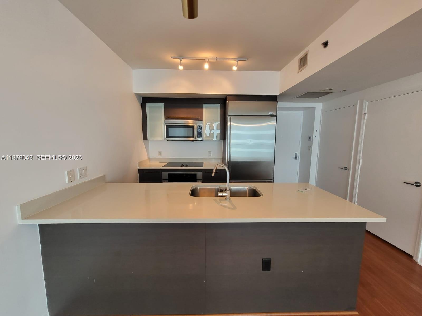 500 Brickell Ave #2906, Miami FL 33131
