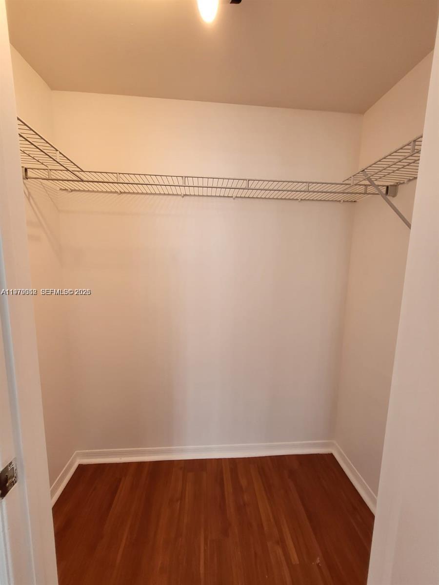 500 Brickell Ave #2906, Miami FL 33131