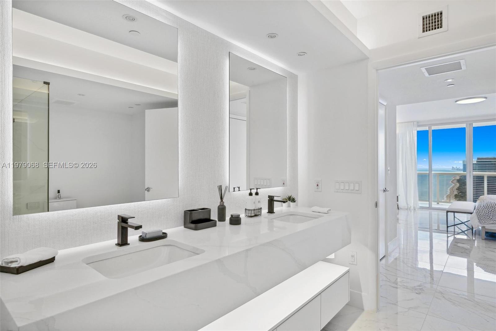 1830 S Ocean Dr #4502, Hallandale Beach FL 33009