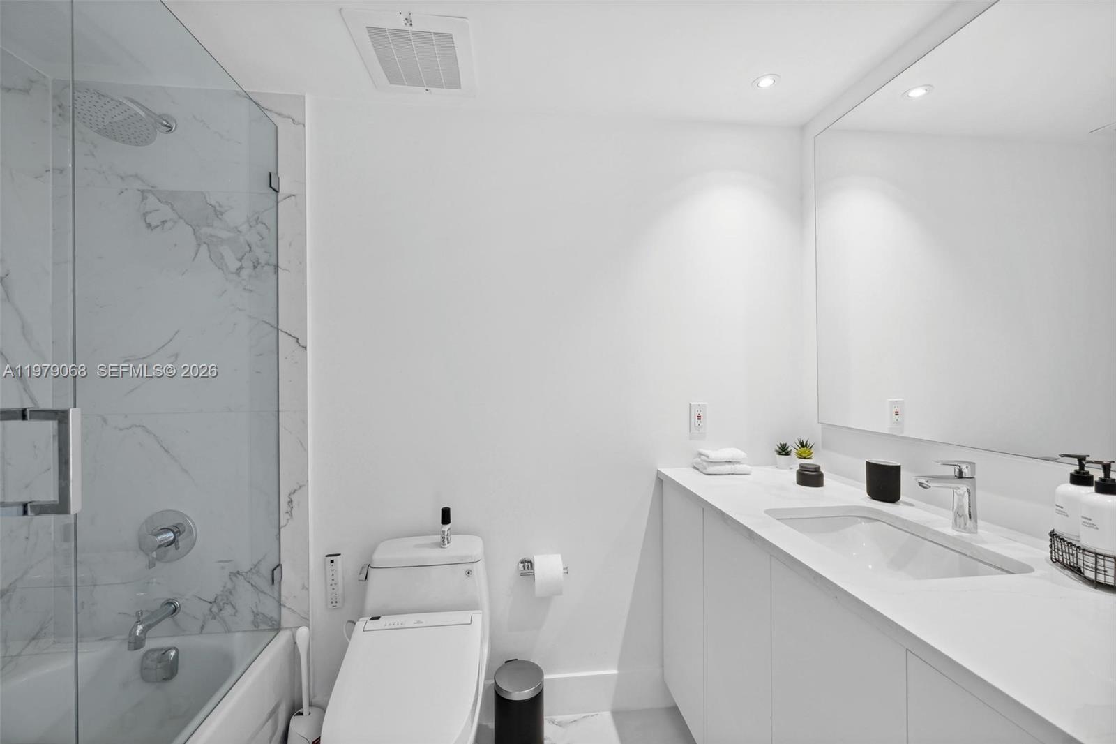 1830 S Ocean Dr #4502, Hallandale Beach FL 33009