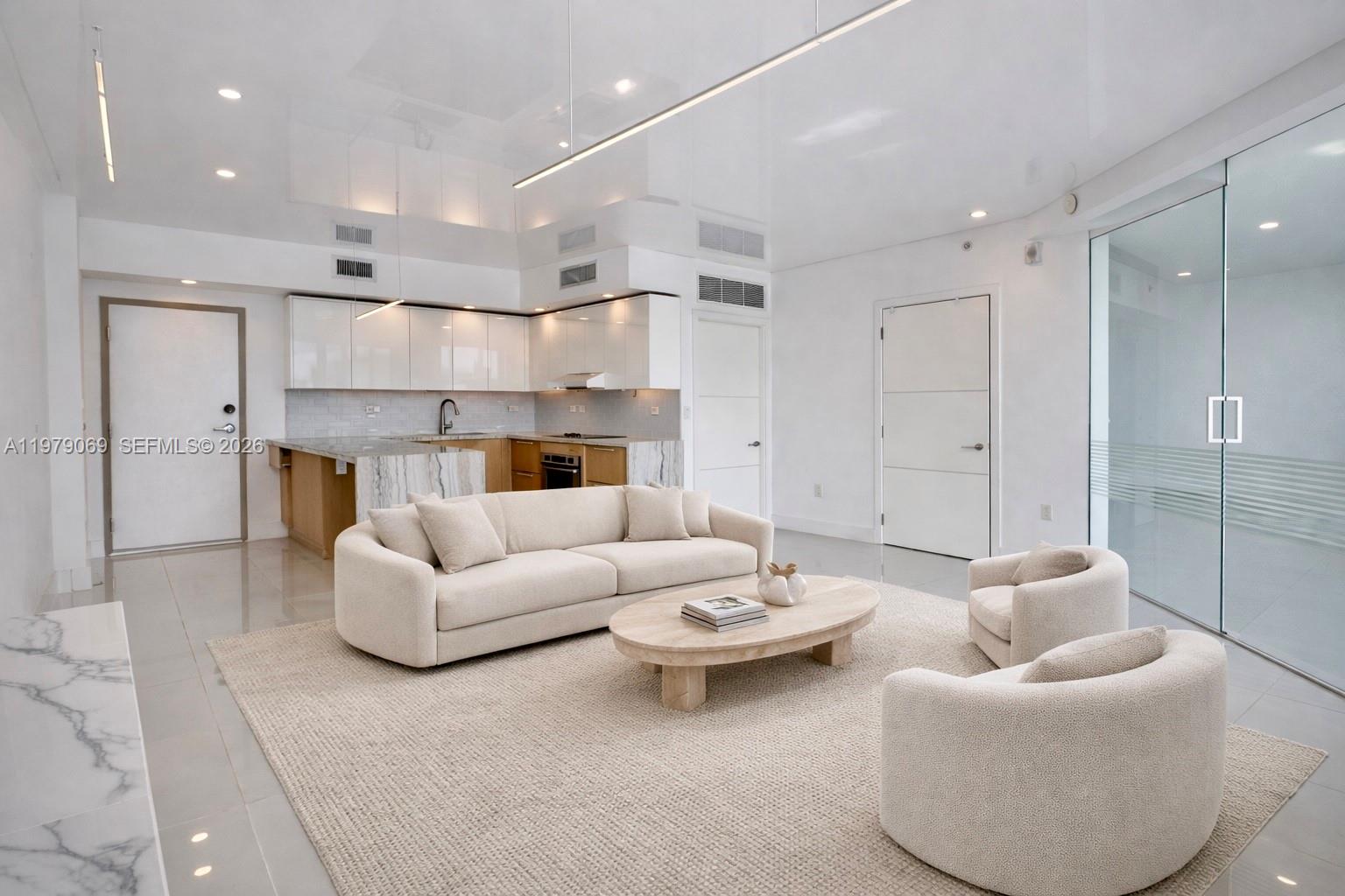 2155 Washington Ct #606, Miami Beach FL 33139