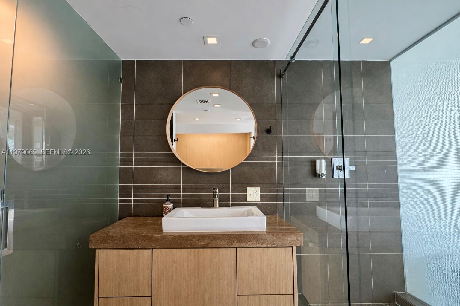 2155 Washington Ct #606, Miami Beach FL 33139