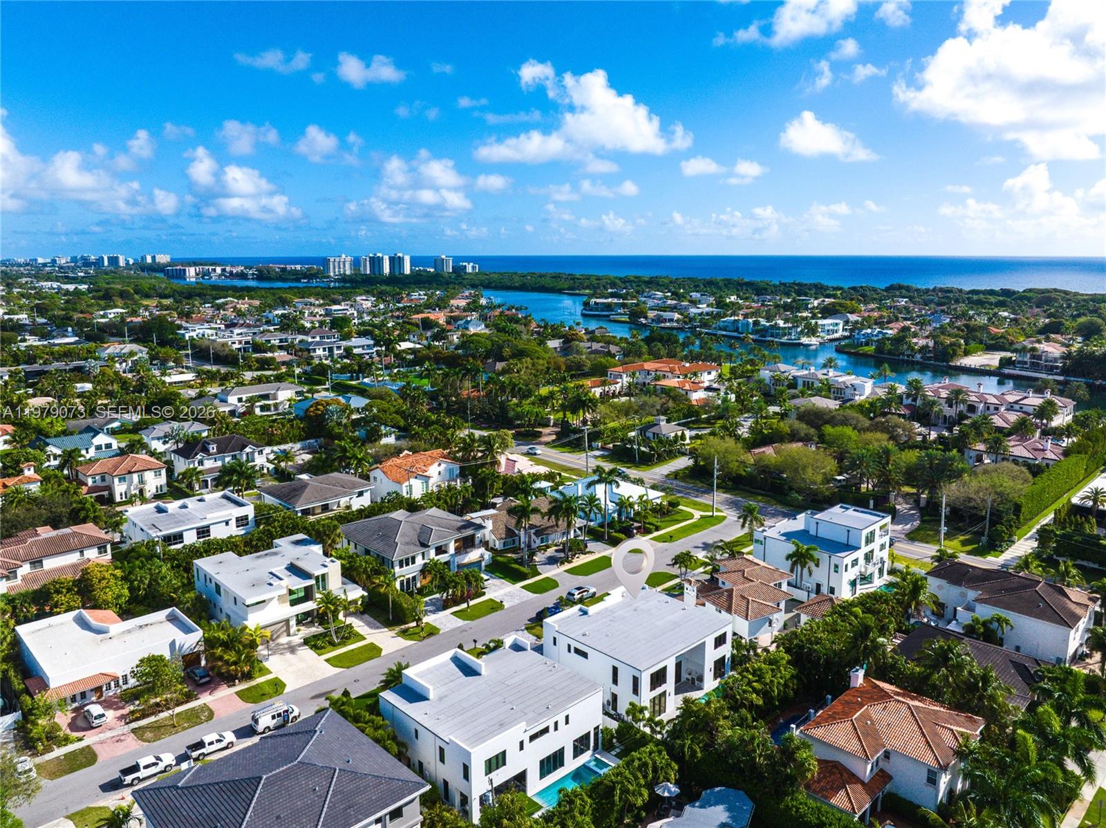 464 NE 6th St, Boca Raton FL 33432