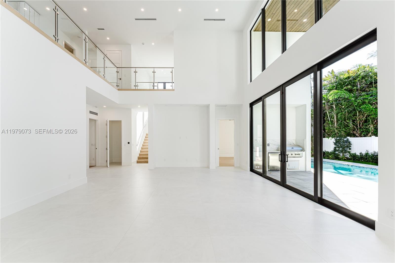 464 NE 6th St, Boca Raton FL 33432