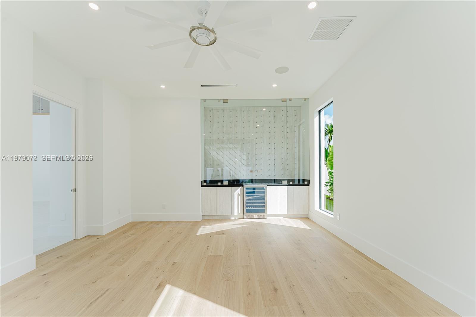 464 NE 6th St, Boca Raton FL 33432