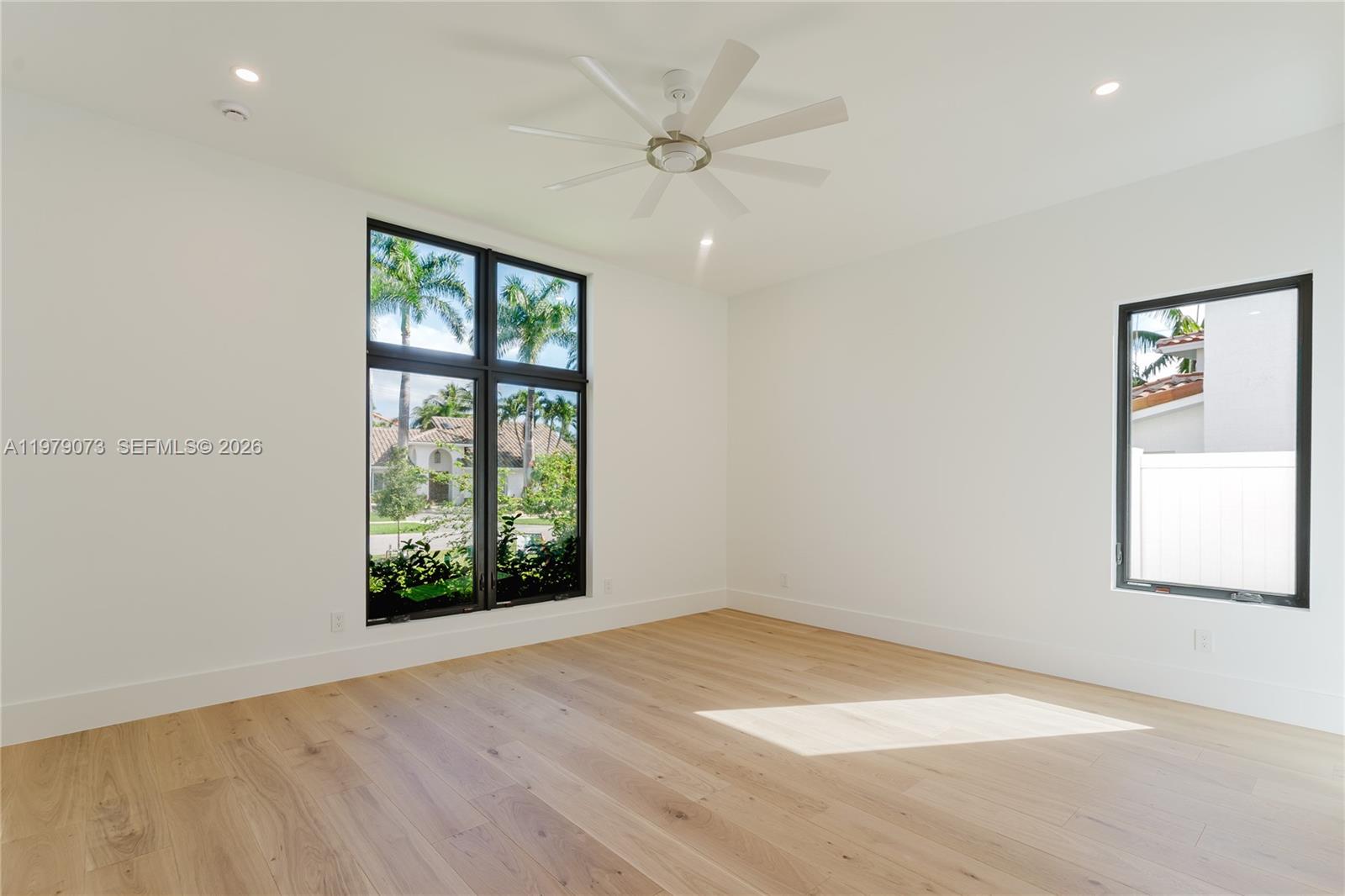 464 NE 6th St, Boca Raton FL 33432