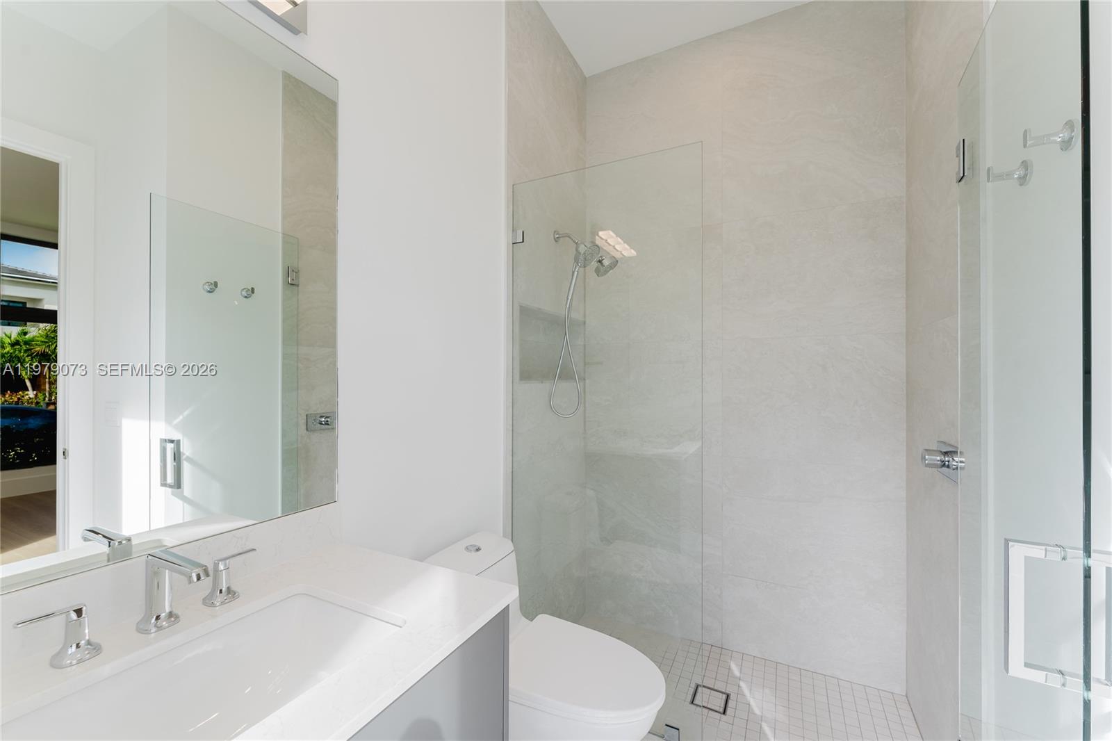 464 NE 6th St, Boca Raton FL 33432