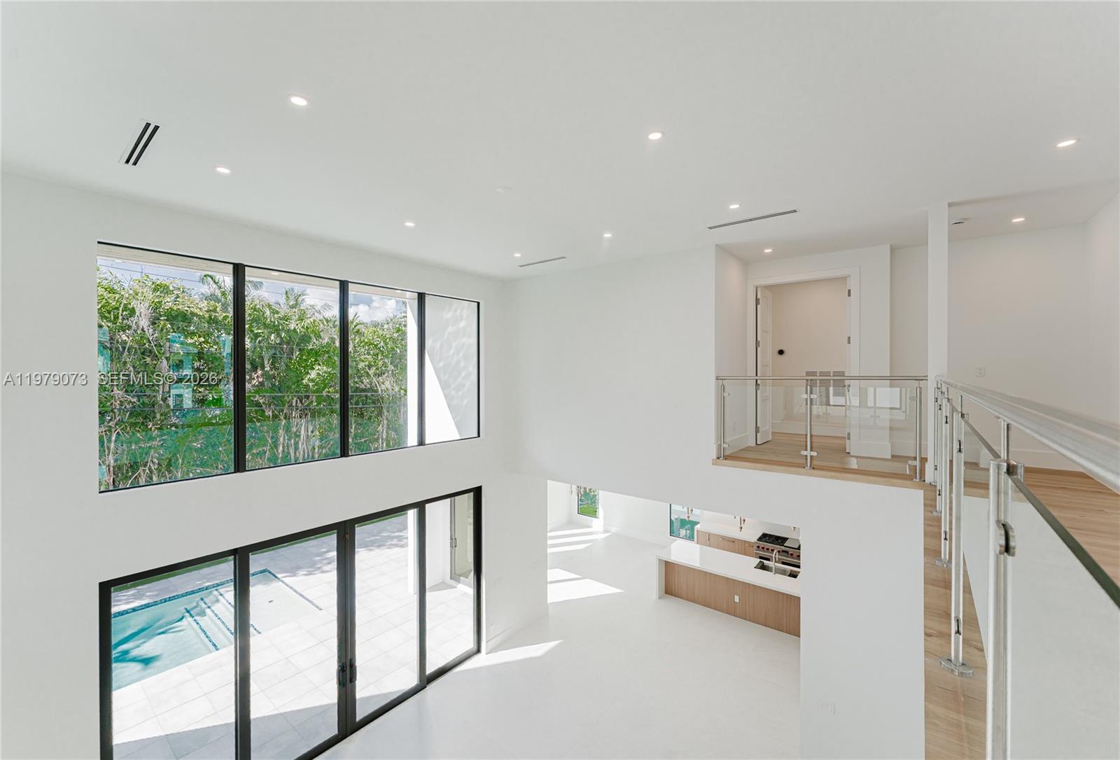 464 NE 6th St, Boca Raton FL 33432