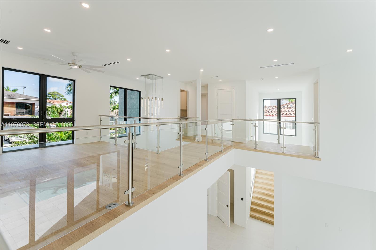464 NE 6th St, Boca Raton FL 33432