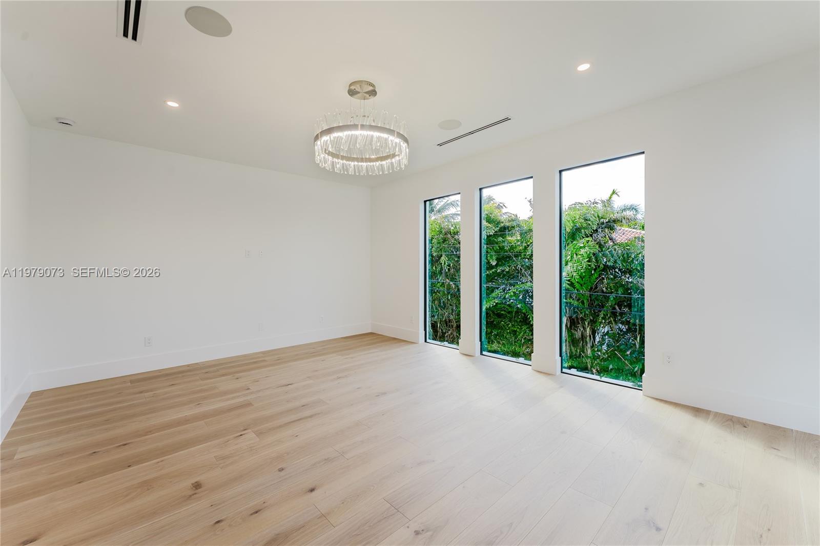 464 NE 6th St, Boca Raton FL 33432