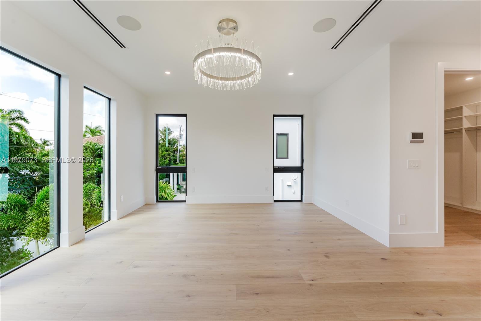 464 NE 6th St, Boca Raton FL 33432