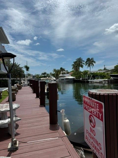 2430 NE 135th St #102, North Miami FL 33181