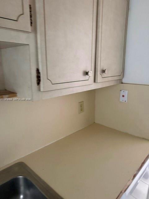 2430 NE 135th St #102, North Miami FL 33181