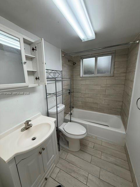 2430 NE 135th St #102, North Miami FL 33181
