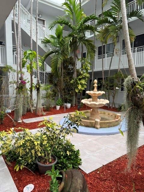 2430 NE 135th St #102, North Miami FL 33181