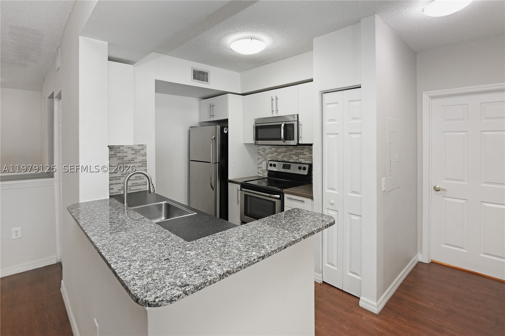 2442 Centergate Dr #202, Miramar FL 33025