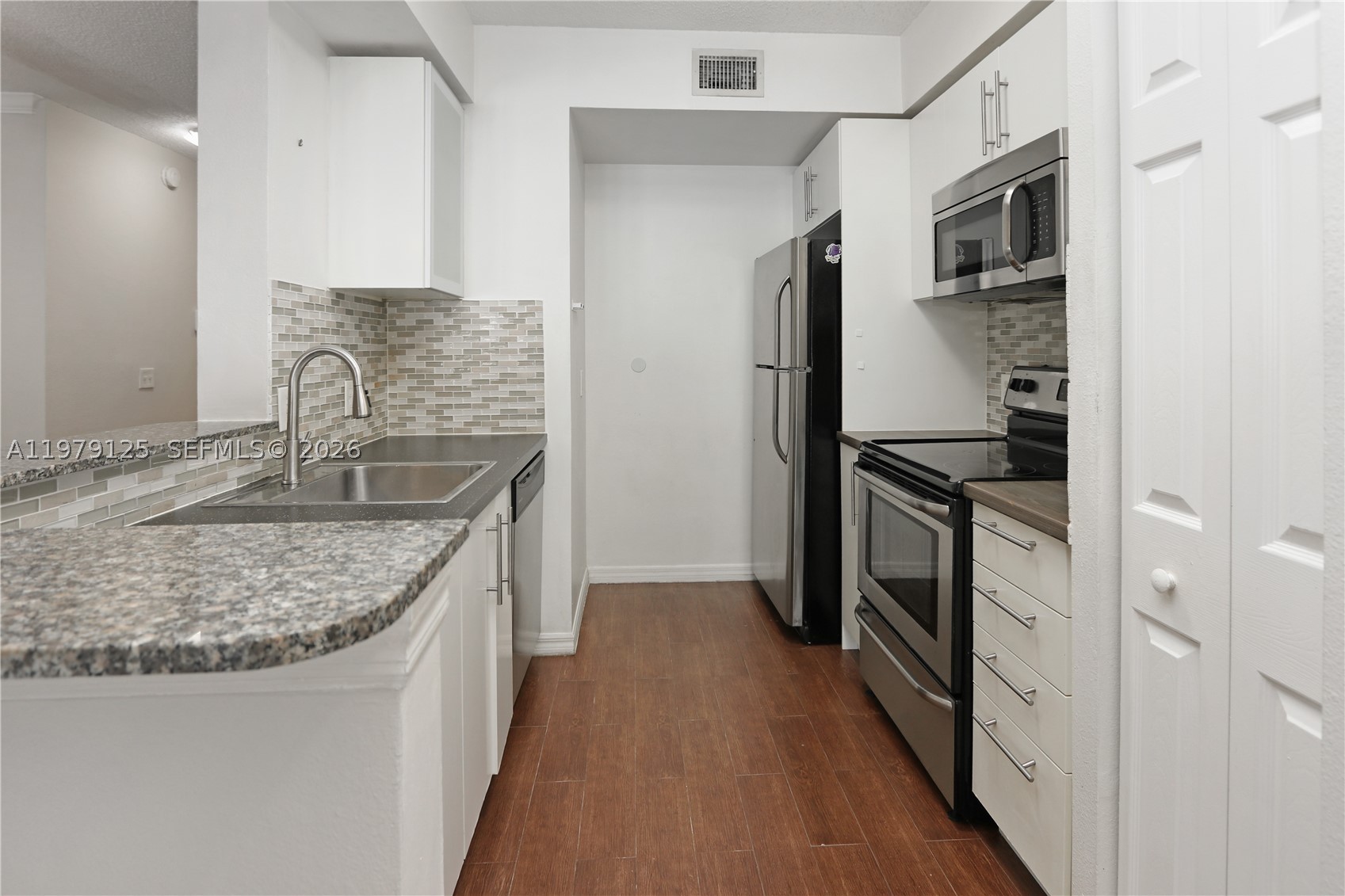 2442 Centergate Dr #202, Miramar FL 33025