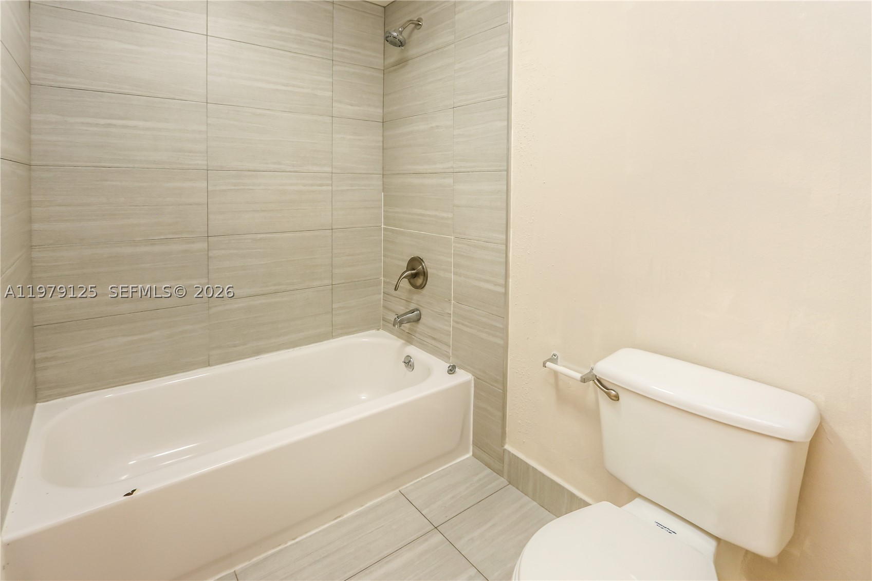 2442 Centergate Dr #202, Miramar FL 33025