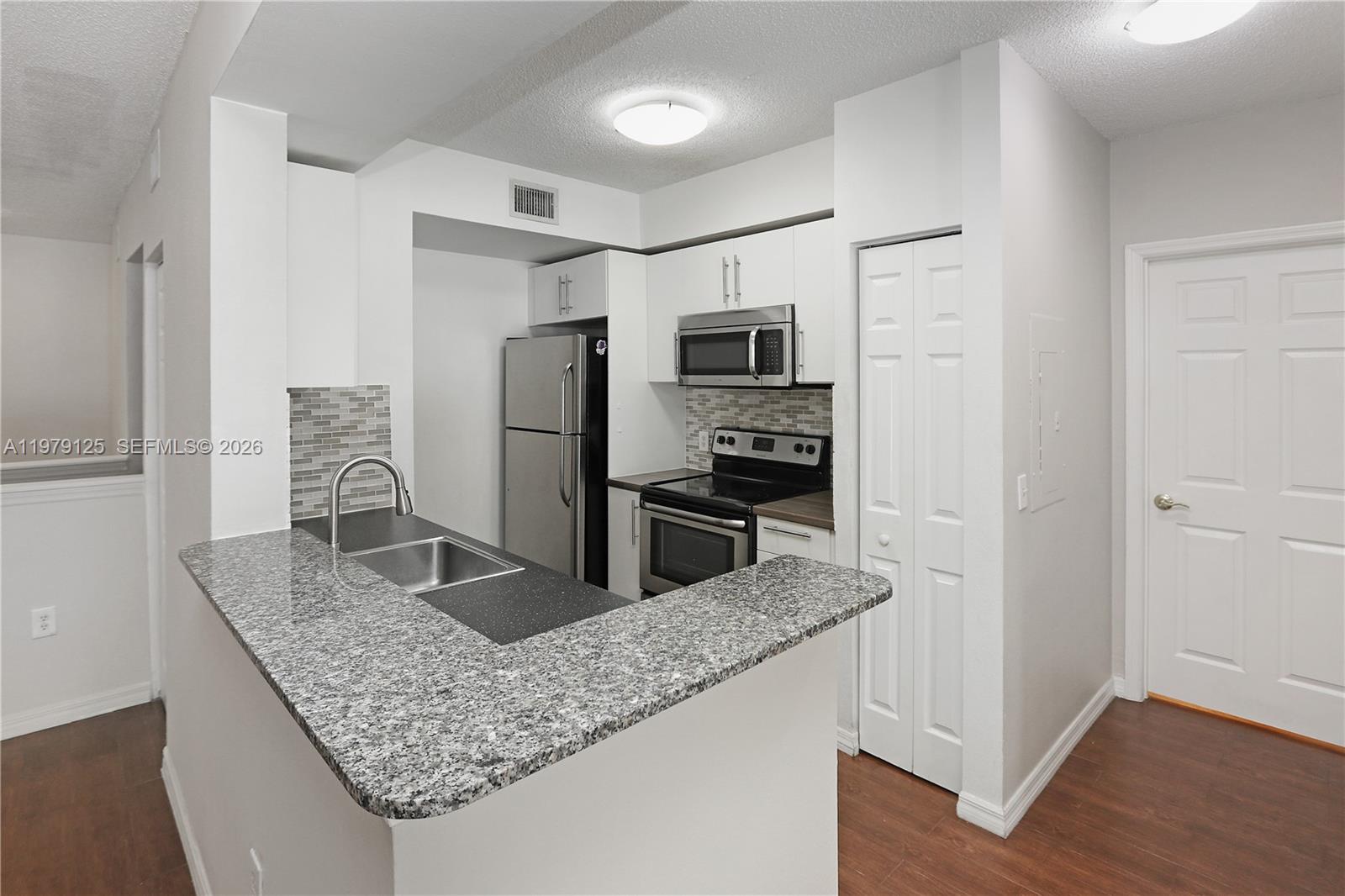 2442 Centergate Dr #202, Miramar FL 33025