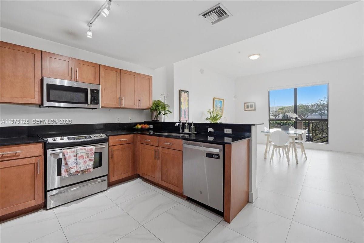 8390 SW 72nd Ave #106, Miami FL 33143