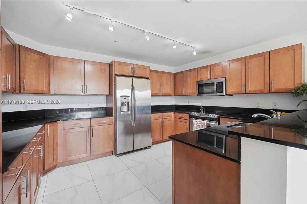 8390 SW 72nd Ave #106, Miami FL 33143