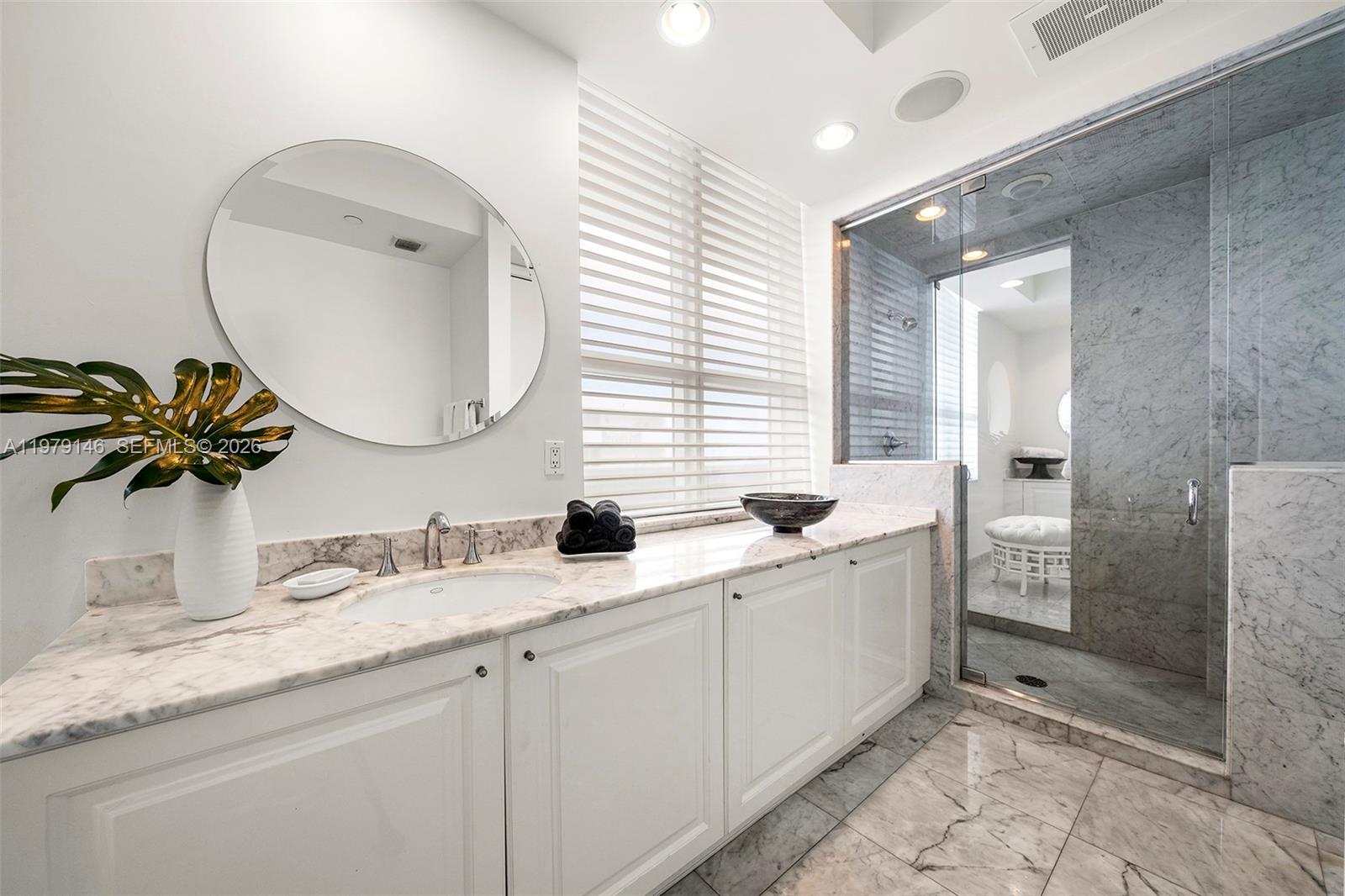 5801 Collins Ave #PH1600, Miami Beach FL 33140
